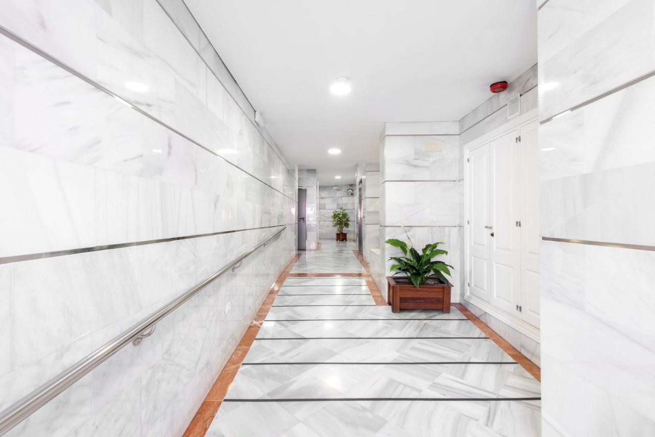 Carmen Estacion Appartement Málaga Buitenkant foto